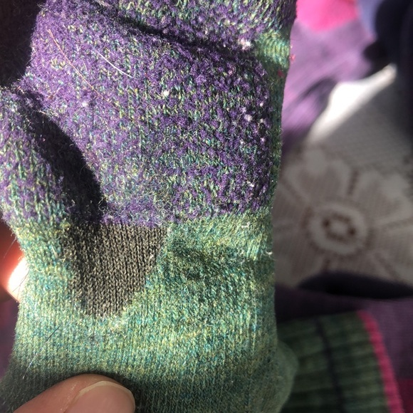 4 pairs Darn Tough Merino Wool Socks - Picture 10 of 15
